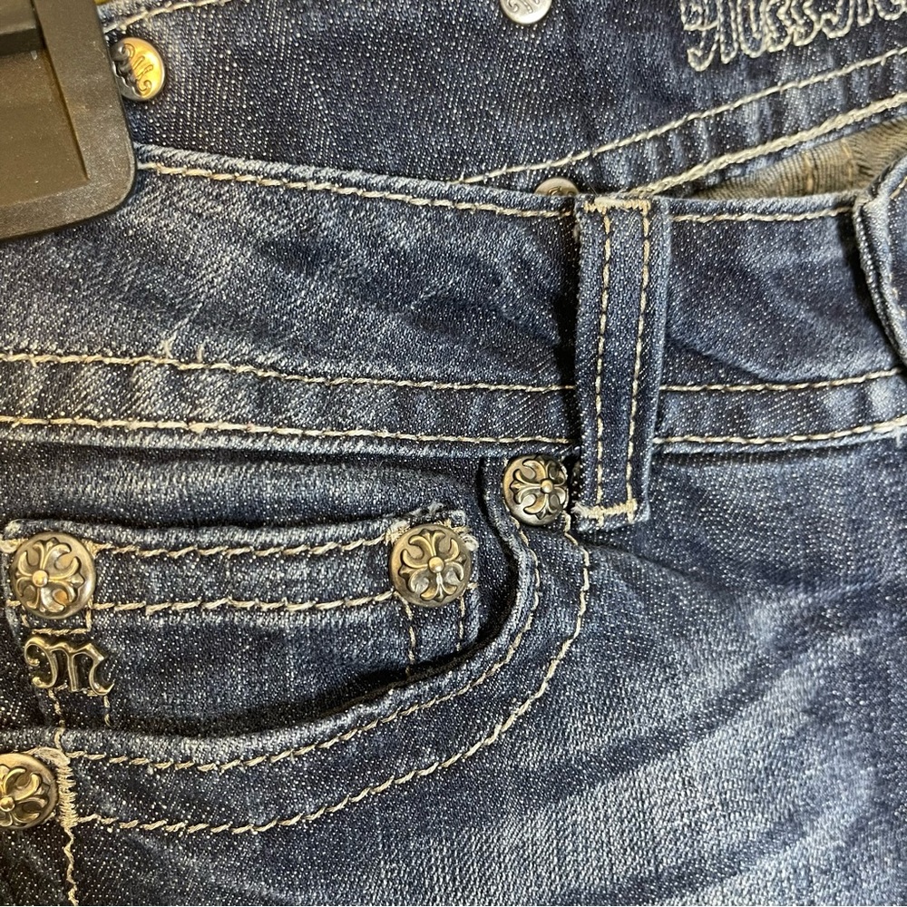 MISS ME Medium to Dark Wash Denim Embellished Boot Cut Jeans Size 30 - Picture 4 of 6